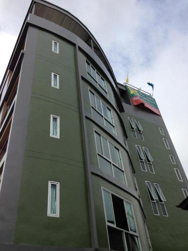 The State Apartment – Bangkok, NY