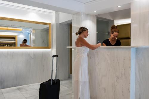 Hotel Galaxias - image 12