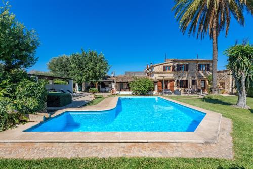 Three-Bedroom Villa image 10