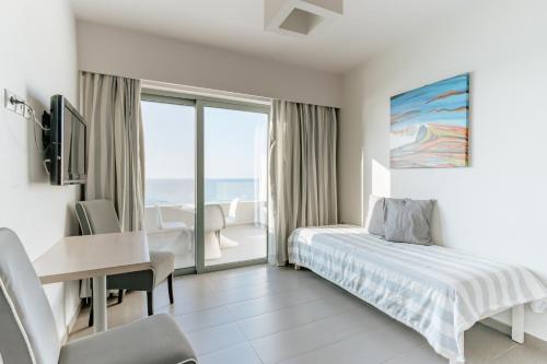 Palm Beach Hotel Apartments - image 11