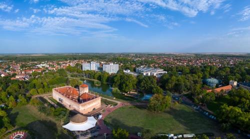 403573543 Hunguest Hotel Gyula