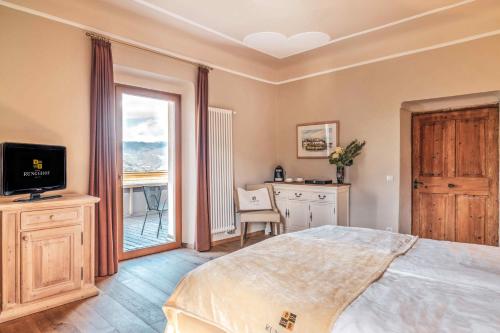 Book the Junior Suite with Mountain View Junior Suite with Mountain View