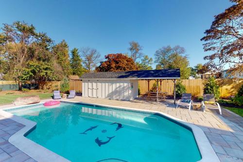 Pasadena Retreat in Glen Burnie