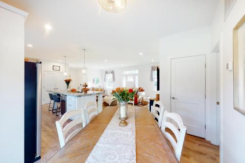 Pasadena Retreat in Glen Burnie