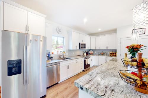 Pasadena Retreat in Glen Burnie