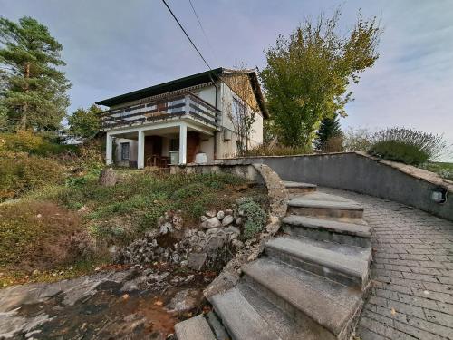 Cosy house in picturesque Jura