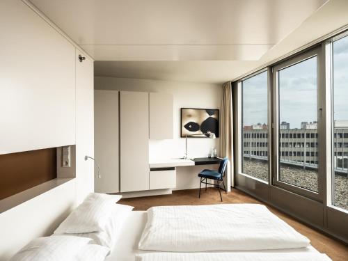 Falkensteiner Hotel Bratislava - image 2