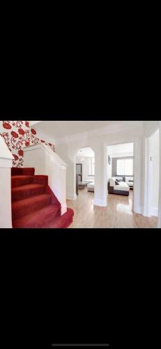 Mansion-8 bedrooms sleeps 24-3 living rooms with Spanish Marble flooring