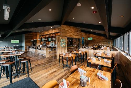 403592862 Park City Peaks