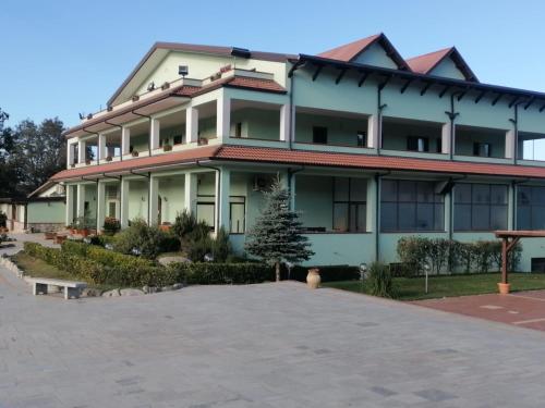  FRATAS AGRITURISMO BELVEDERE in 89882 Brognaturo