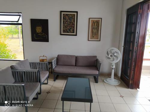 Conjunto vacacional Cocomar-Casa 6-5h in Kodžimjesa