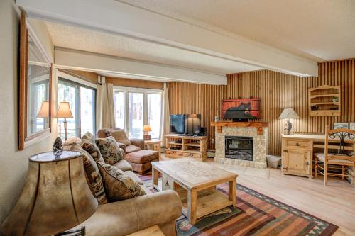 Gold Camp Gold Strike Condo - On Shuttle Route in Breckenridge, USA