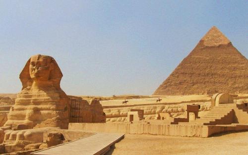 Pyramids Gardens Comfortable & Modern 3 Bed rooms Apartment