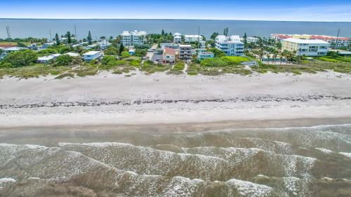 Anthony's on the Beach - image 12