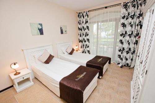 2 bedrooms, 3 beds