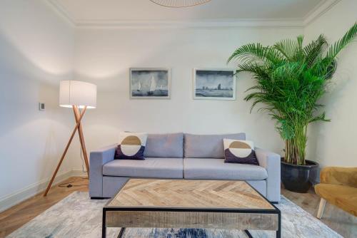 Stunning 2BR l Marina View, Dubai (photo 3)