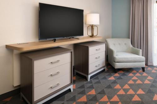 Holiday Inn Portland - Columbia Riverfront, an IHG Hotel