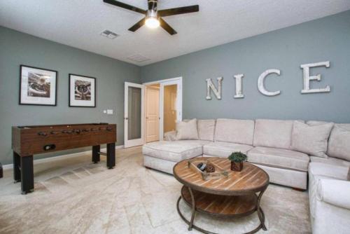 Lovely 6B Home with Private Pool & Spa Near Disney - image 11