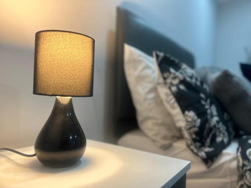 Private Luxury Apartment - Free Parking & Wi-Fi