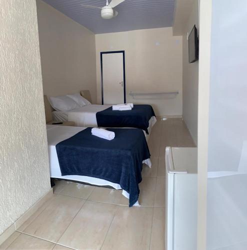Standard Triple Room image 8
