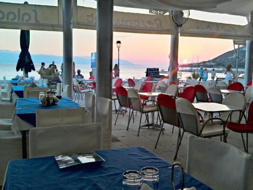 ห้องอาหาร, Hotel Excelsior in เลาทราคี