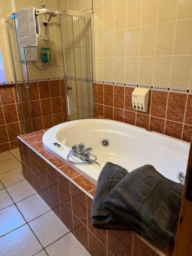 Douglasha House - image 12