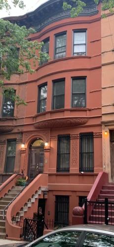 Beautiful Harlem Brownstown Garden Apatment-