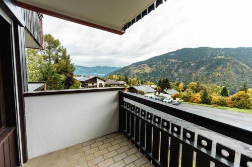 Nice Studio with balcony ski-in ski-out chairlift 5 mins walk