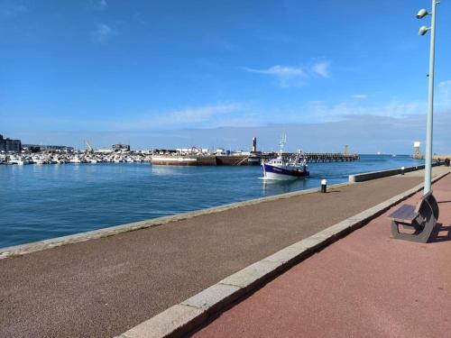 Abri Côtier-3 étoiles-vue imprenable sur port de plaisance - Theuville-aux-Maillots