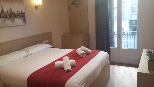 Hostal Barcelona Travel - image 2