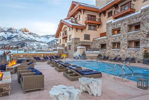 Ski in-Ski out - Forbes 5 Star Hotel - 1 Br Private Residence in Heart of Mountain Village