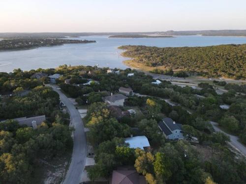 Rock Hm w/ an LakeView Sunset Cruise Available! in Canyon Lake, USA