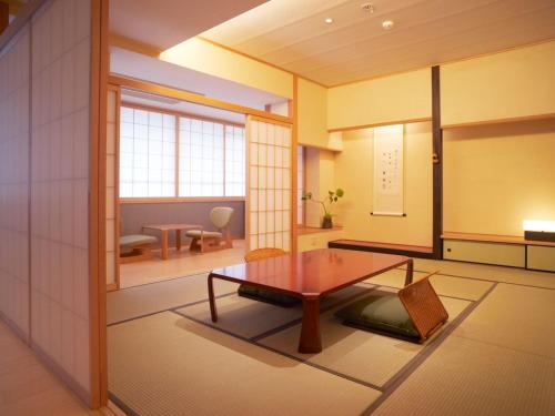 Japanese-Style Room