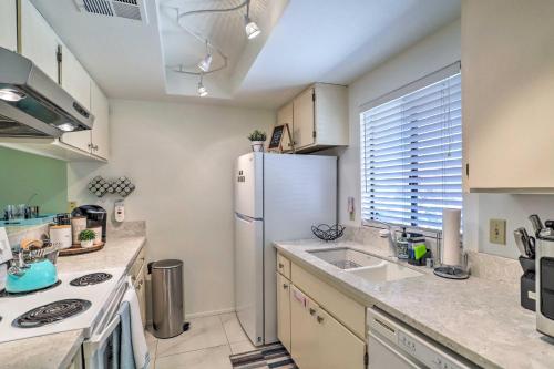 Palm Desert Sanctuary with Golf Course Views! in Palm Desert, USA