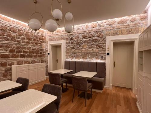 Martina Suites - image 6