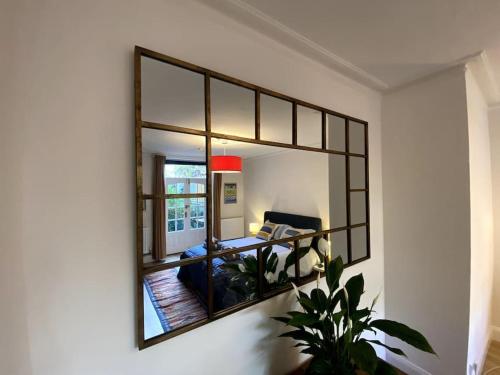 Spacious 2 Bedroom Apartment in Maida Vale