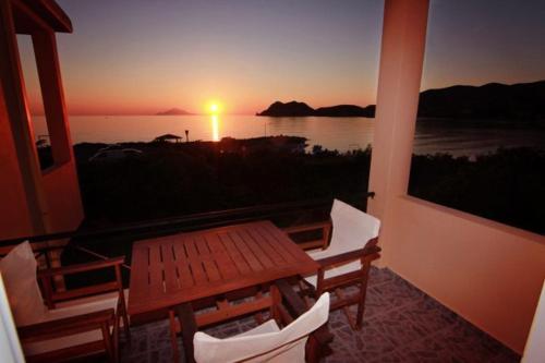 Akrogiali Apartments - Μύρινα