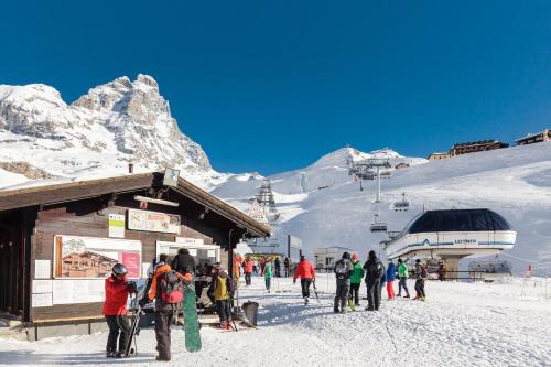 HelloChalet - Maison Skis Aux Pieds - ski-in with boot warmer and garage