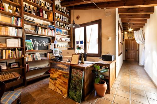 Lõõgastumisvõimalused, Vinarius - Exclusiva Posada Rural con cava romana del siglo III y manantial in Valverdon