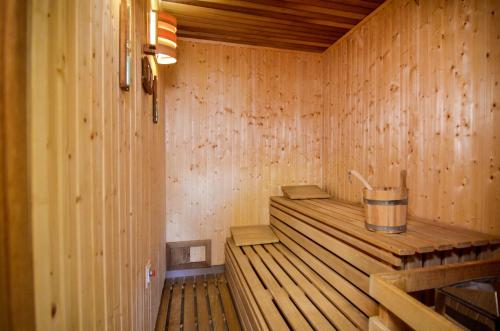Hotel Galant Lednice - image 14