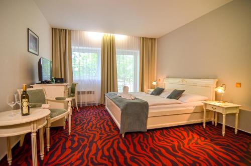 Hotel Galant Lednice - image 4