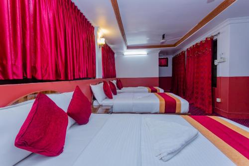 OYO 797 Hotel Aakansh in Kirtipur
