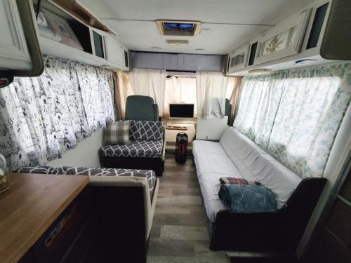 34ft Mobile Home Near Yale U in New Haven, USA
