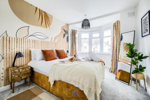 Coventry Stunning House, 3 double beds, Birmingham Airport NEC, Sleeps 7, by EMPOWER HOMES photo 2