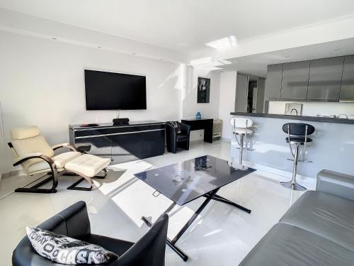Luxueux appartements idéalement situés en plein centre ville de Cannes - image 13
