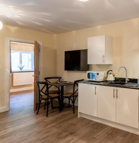 Lakes Spa Apartments - image 9