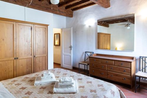 Charming Apartment By Piazza Santo Spirito - image 10