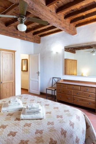Charming Apartment By Piazza Santo Spirito - image 9