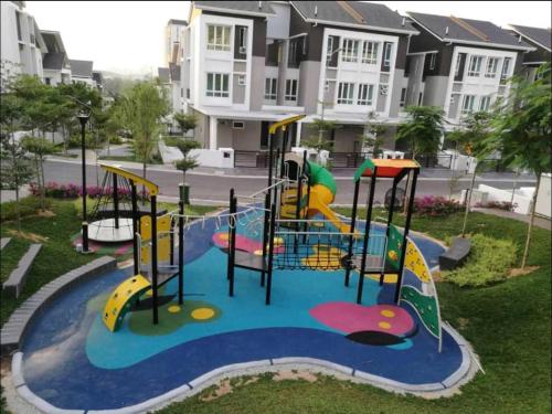 Tiara South, Ecohill Eco Majestic Enjoy Sunsets at Fully Equipped 3-Story House