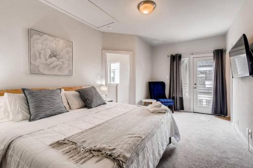 Fam Friendly 5 Bed Home Blocks To Pearl/Riverwalk! in San Antonio, USA